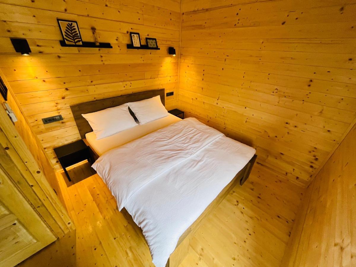 Holiday House Adamo Selno Exteriör bild